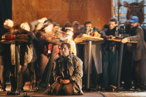 БДТ представил «Утиную охоту» — постановку модного режиссера по застойной пьесе Вампилова. Что нужно знать об этой работе