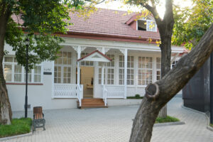 Восемь домов-музеев в Тбилиси — с садом, личной библиотекой и сценическими костюмами